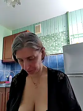 CandiCole online show from 05-16-26, 06:45
