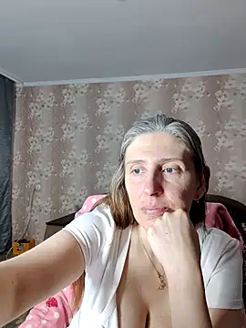 CandiCole online show from 06-20-26, 04:28