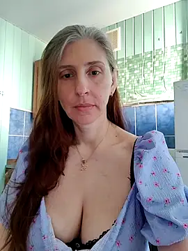 CandiCole online show from 05-05-26, 07:22