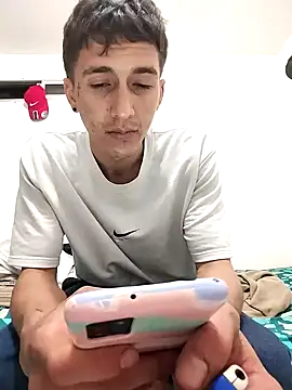 Carlos11123 online show from 10-15-25, 03:16