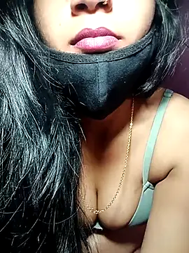 NEHA-DESHI999 online show from 12-17-25, 04:01