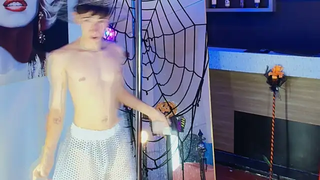  DantFox  online show from 10-30-25, 09:22