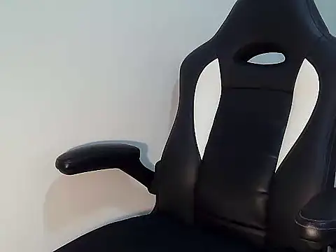 lovelynie123 online show from 04-02-26, 09:21