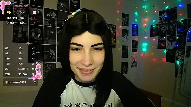 Snapshot of mskissa chatting on 10-23-25, 12:09 mskissa online show from 10-23-25, 12:09