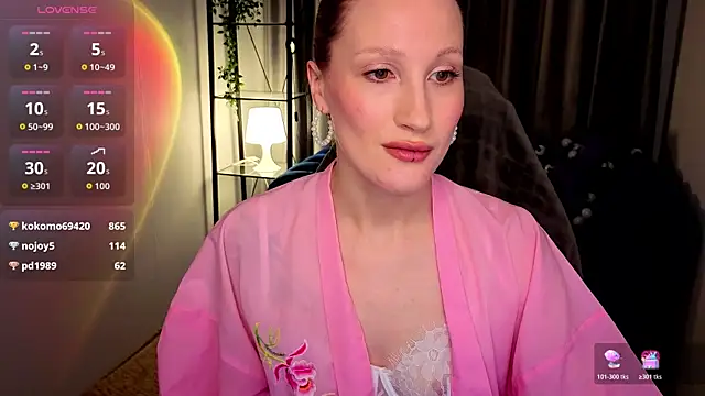 BiancaHelo online show from 11-30-25, 09:15