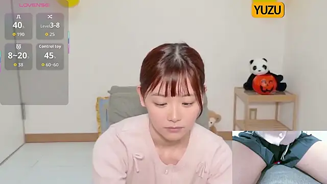 Snapshot of yuzukichi_jp chatting on 10-17-25, 04:38 yuzukichi jp online show from 10-17-25, 04:38