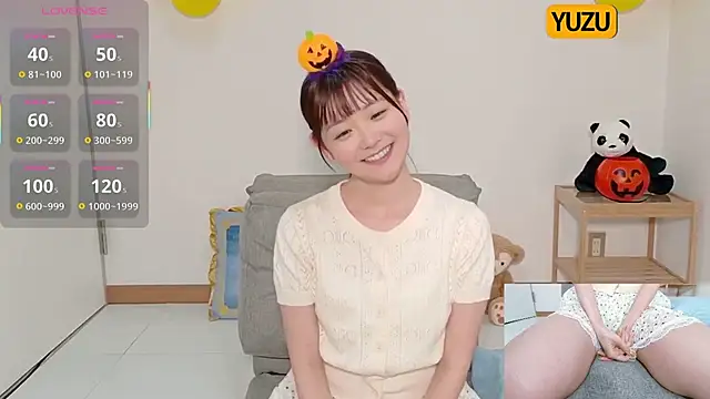 Snapshot of yuzukichi_jp chatting on 10-14-25, 04:13 yuzukichi jp online show from 10-14-25, 04:13