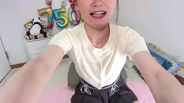 Snapshot of yuzukichi_jp chatting on 05-19-26, 12:45 yuzukichi jp online show from 05-19-26, 12:45