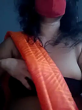 Snapshot of Tamil_Sivani chatting on 05-10-26, 11:25 Tamil Sivani online show from 05-10-26, 11:25