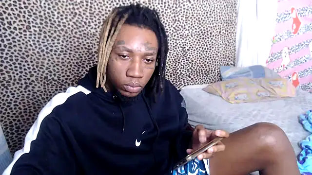 Snapshot of mike_ross11 chatting on 07-13-26, 01:32 mike ross11 online show from 07-13-26, 01:32