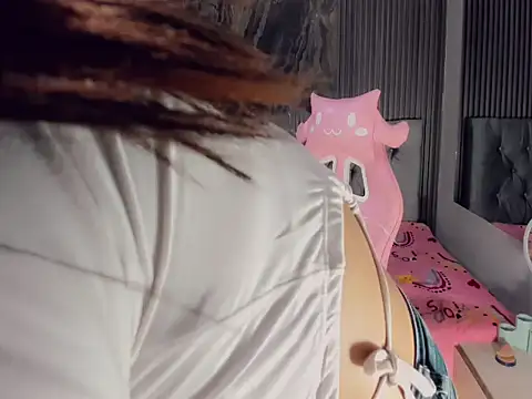 Snapshot of x_franco_x chatting on 09-28-25, 04:36 x franco x online show from 09-28-25, 04:36