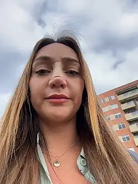 Ninabigtitied online show from 04-19-26, 08:55