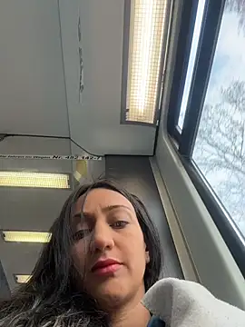 Ninabigtitied online show from 11-12-25, 12:09