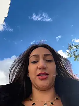 Ninabigtitied online show from 11-20-25, 01:01