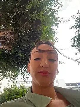 Ninabigtitied online show from 12-16-25, 12:42