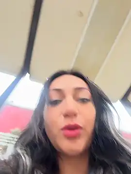 Ninabigtitied online show from 11-08-25, 09:35