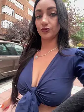 Ninabigtitied online show from 10-19-25, 10:51