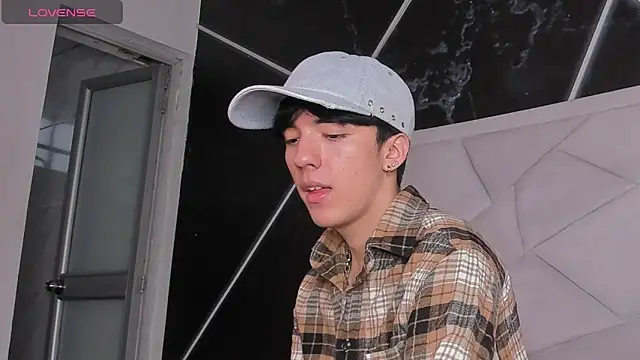 AerumChae online show from 04-15-26, 01:37