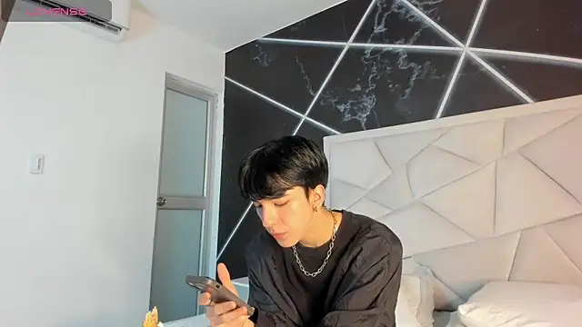 Snapshot of AerumChae chatting on 04-17-26, 12:30 AerumChae online show from 04-17-26, 12:30