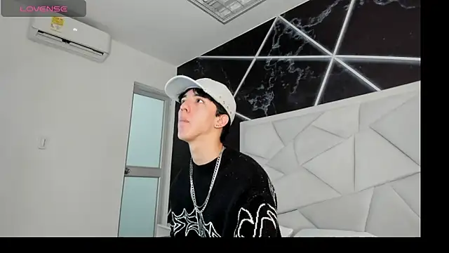Snapshot of AerumChae chatting on 05-15-26, 12:47 AerumChae online show from 05-15-26, 12:47