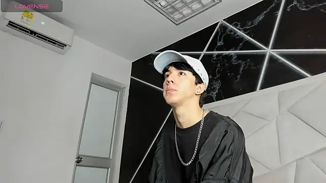 Snapshot of AerumChae chatting on 06-09-26, 01:01 AerumChae online show from 06-09-26, 01:01