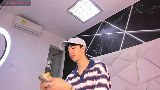 Snapshot of AerumChae chatting on 04-23-26, 12:11 AerumChae online show from 04-23-26, 12:11