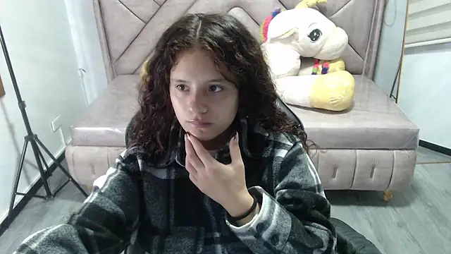 Velvet Moon V online show from 11-13-25, 01:04