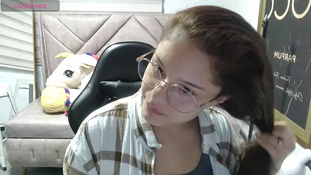 Velvet Moon V online show from 12-05-25, 01:10