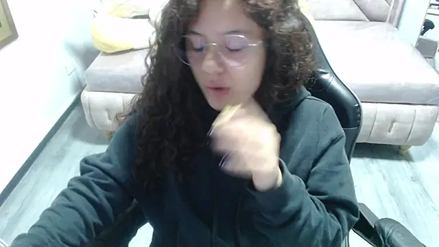 Velvet Moon V online show from 11-04-25, 01:37