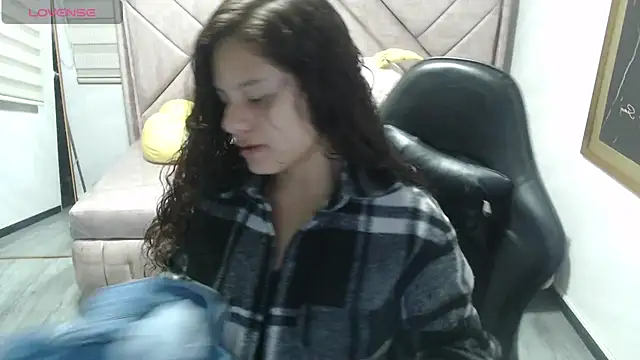 Velvet Moon V online show from 01-19-26, 01:15