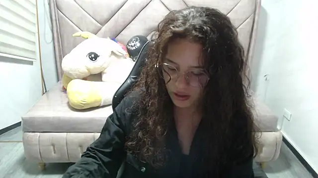 Velvet Moon V online show from 10-30-25, 01:31