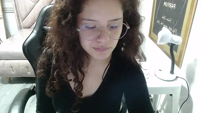 Velvet Moon V online show from 11-26-25, 01:33