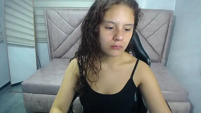 Velvet Moon V online show from 10-01-25, 01:04