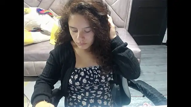 Velvet Moon V online show from 10-17-25, 01:13