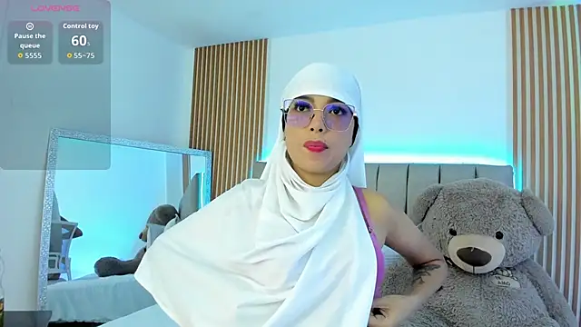 Snapshot of naishaa_ chatting on 09-26-25, 06:48 naishaa online show from 09-26-25, 06:48