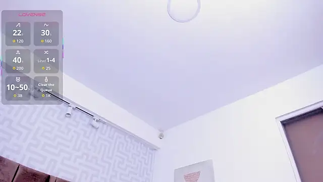 naishaa  online show from 12-13-25, 08:04