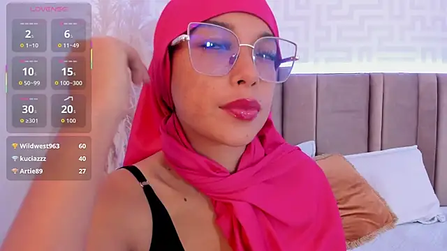 naishaa  online show from 04-16-26, 09:39