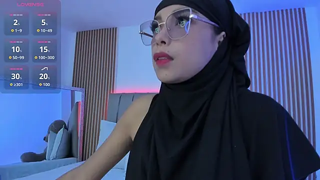 Snapshot of naishaa_ chatting on 09-27-25, 06:47 naishaa online show from 09-27-25, 06:47