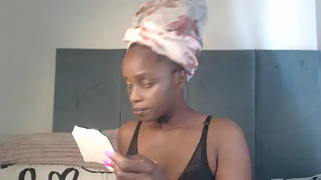 Jah-Queen online show from 09-24-25, 10:33