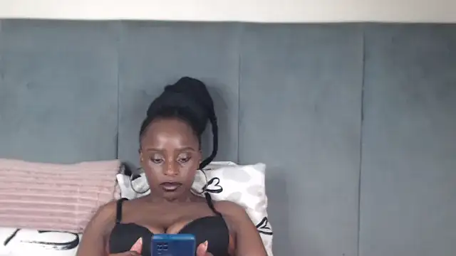 Jah-Queen online show from 01-06-26, 07:51