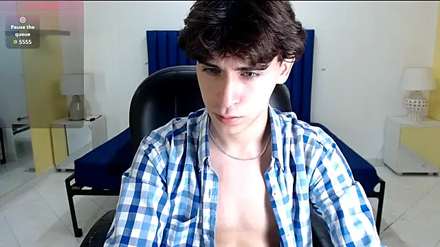 RoberthAlv online show from 02-11-26, 01:44