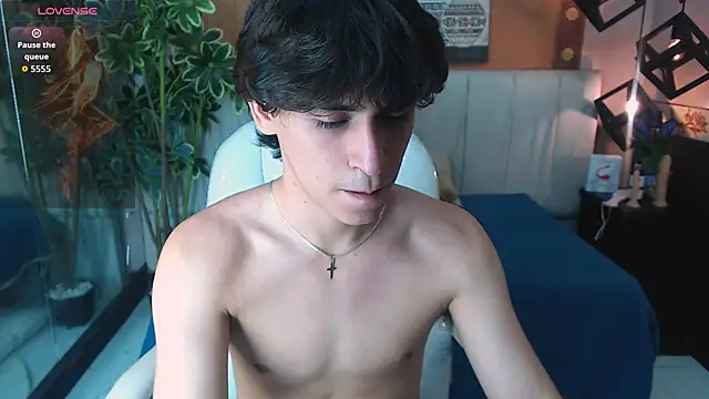 RoberthAlv online show from 04-08-26, 12:39