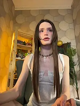 madi snow online show from 02-17-26, 05:27