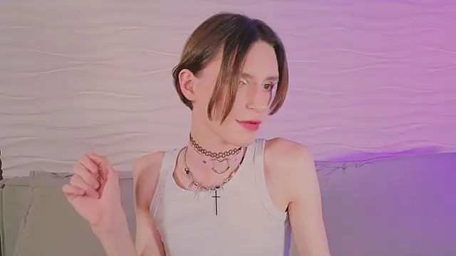 madi snow online show from 11-12-25, 05:22