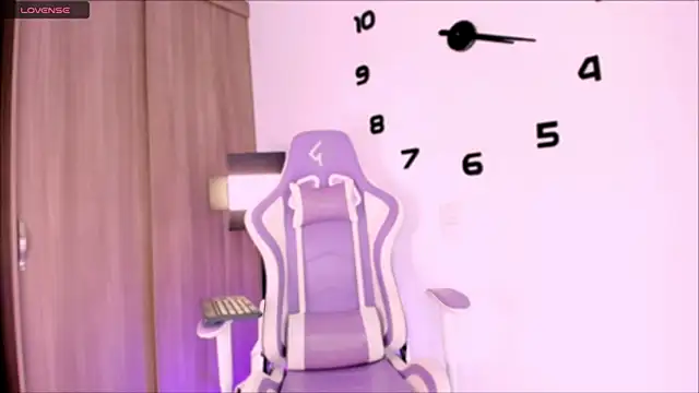  Mia Pink  online show from 04-13-26, 04:49