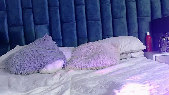 Emma Foxi online show from 11-06-25, 09:08