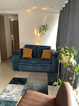 Lily June online show from 11-19-25, 05:24