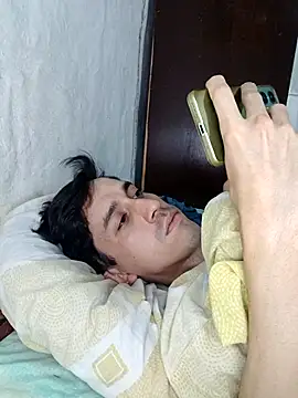 Snapshot of Dilanstrawberry chatting on 02-01-26, 02:21 Dilanstrawberry online show from 02-01-26, 02:21