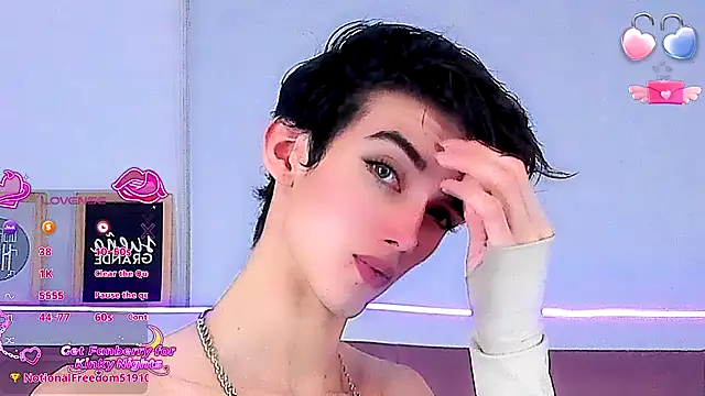 Baby FenixTS online show from 12-19-25, 07:44