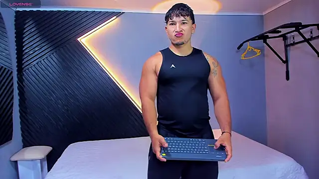 Horny nick18 online show from 04-07-26, 11:45